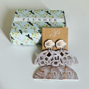 New Plunder “Sarah Elizabeth” Neutral Wooden Earrings